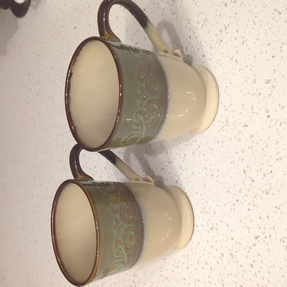 Pair of Coffee Mugs - Picture 1 of 3